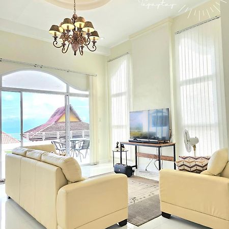 The Downhilltagaytay Resort Tagaytay City Esterno foto